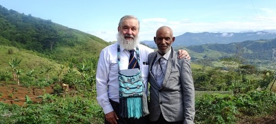 David Hersmann with old preacher in Papua New Guinea